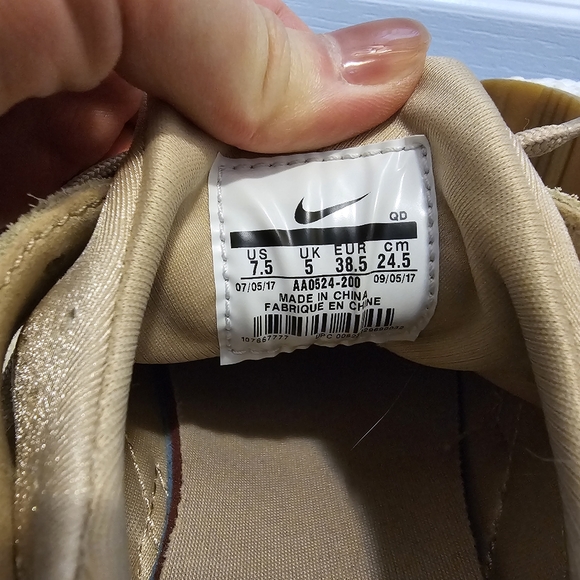 NIKE Huarache Beige Suede US 7.5 W - Picture 6 of 7